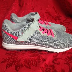Nike Running shoes Velcro tab